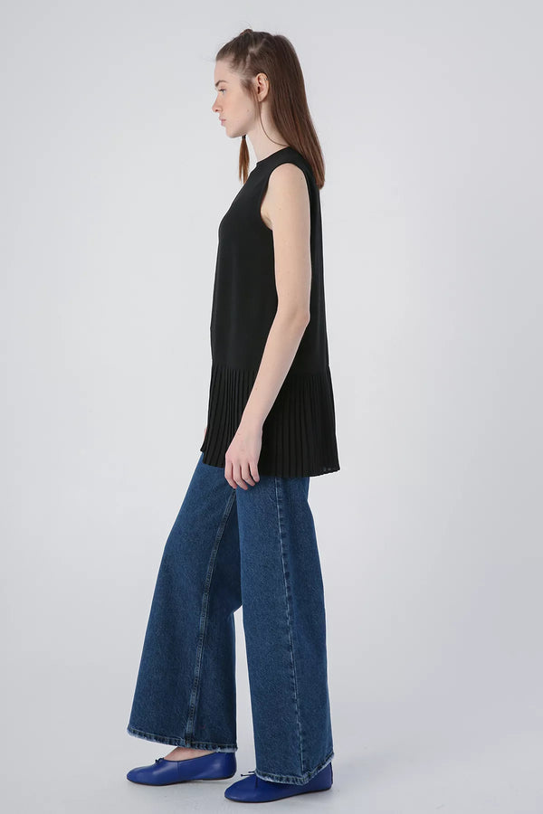All Sleeveless Pleated Tunic Black