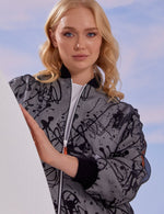 VV Abstract Printed Cape Black