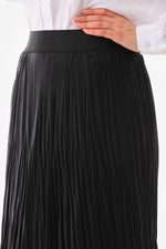 SZ Satin Wrinkle Skirt Black