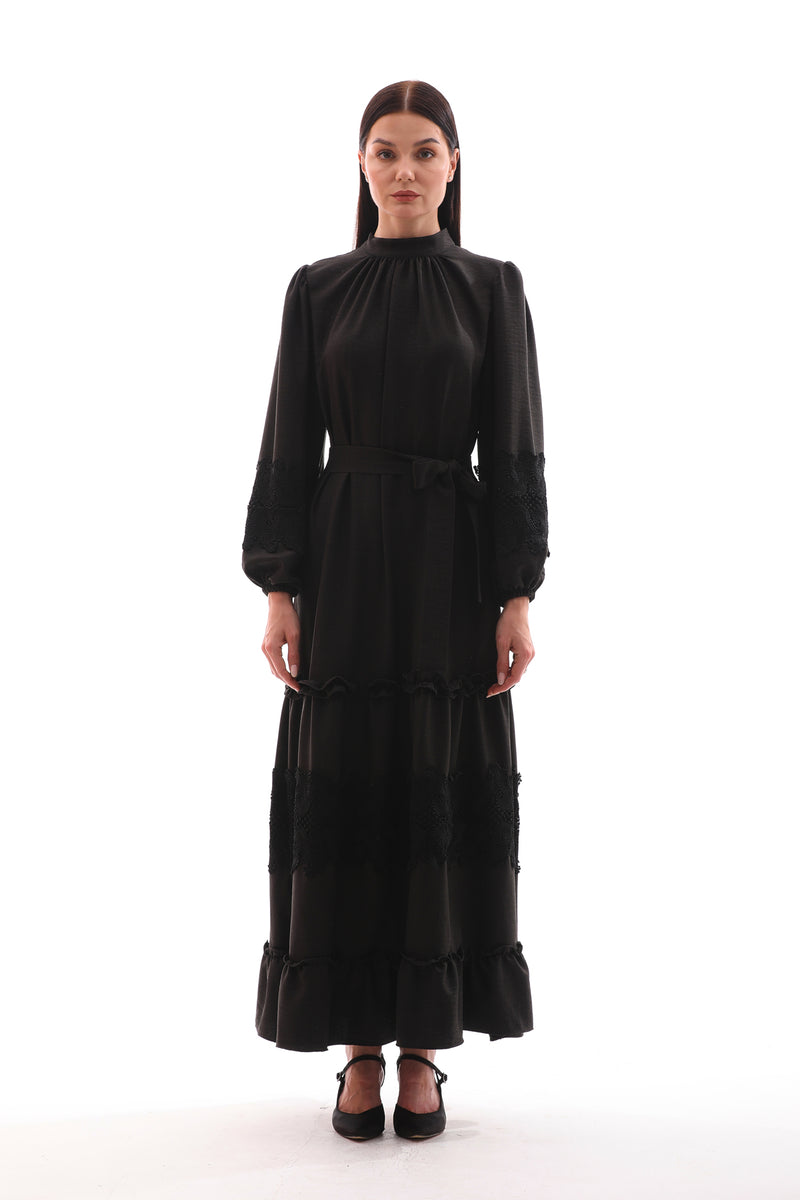 A&M Lace Detailed Dress Black