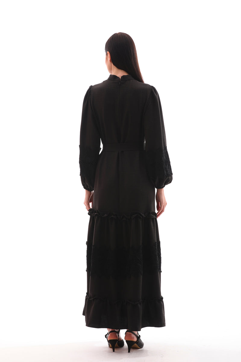 A&M Lace Detailed Dress Black