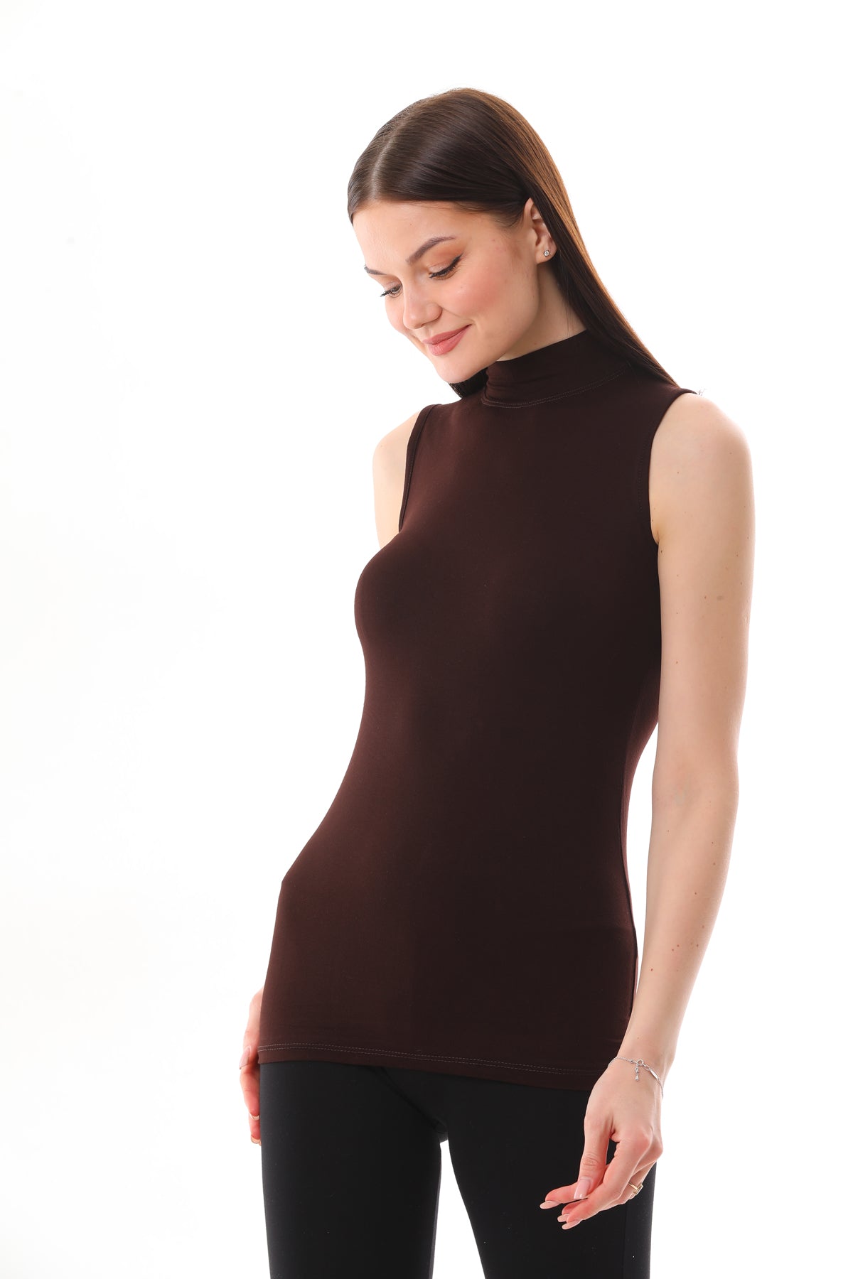 GND Crew Neck Sleeves Body Brown