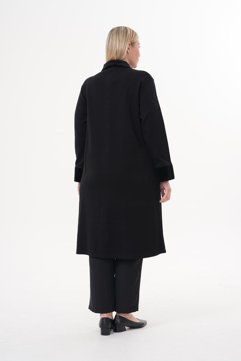 DT Devin Long Cape Black