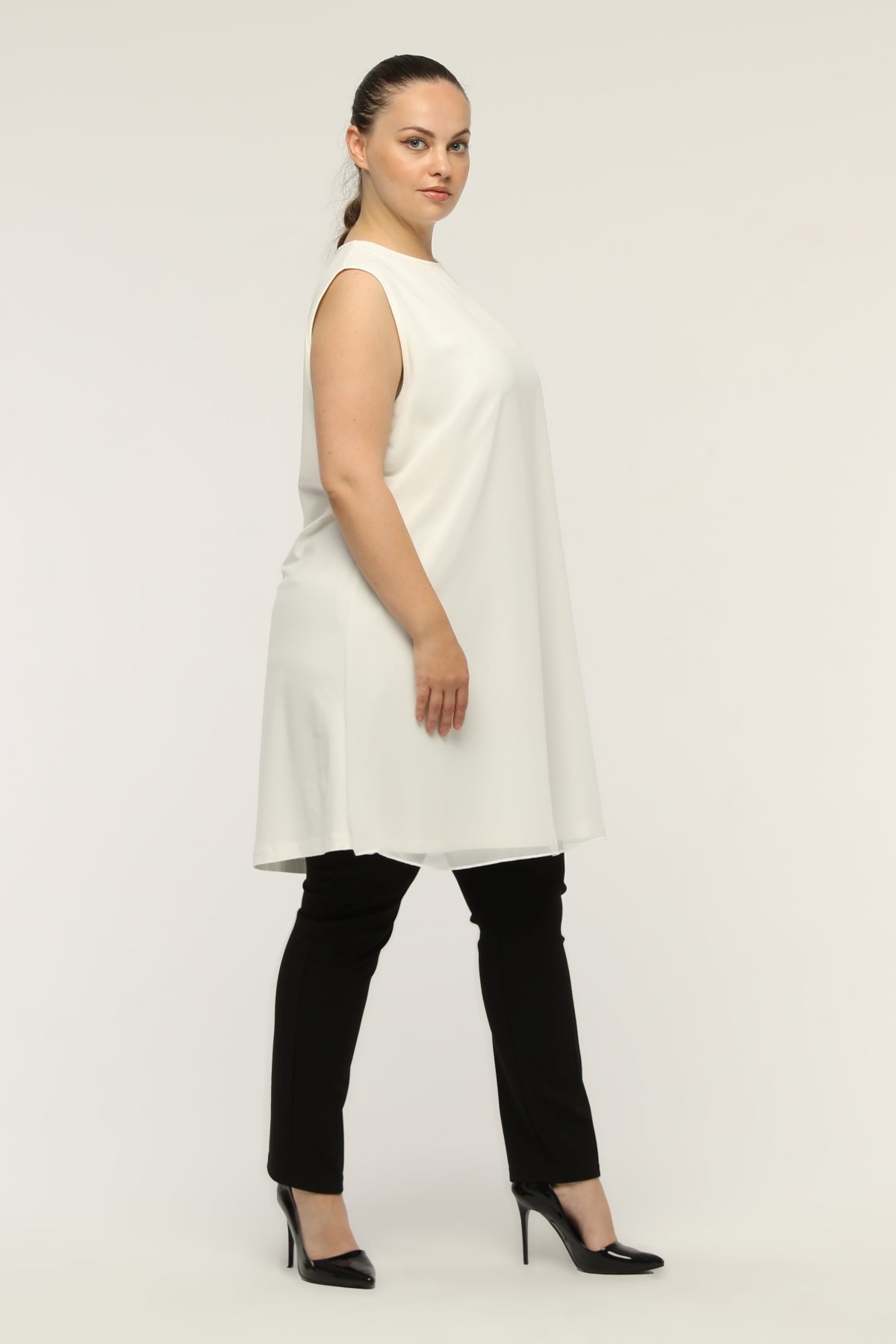 SR Chiffon Sleeveless Inner Tunic Ecru