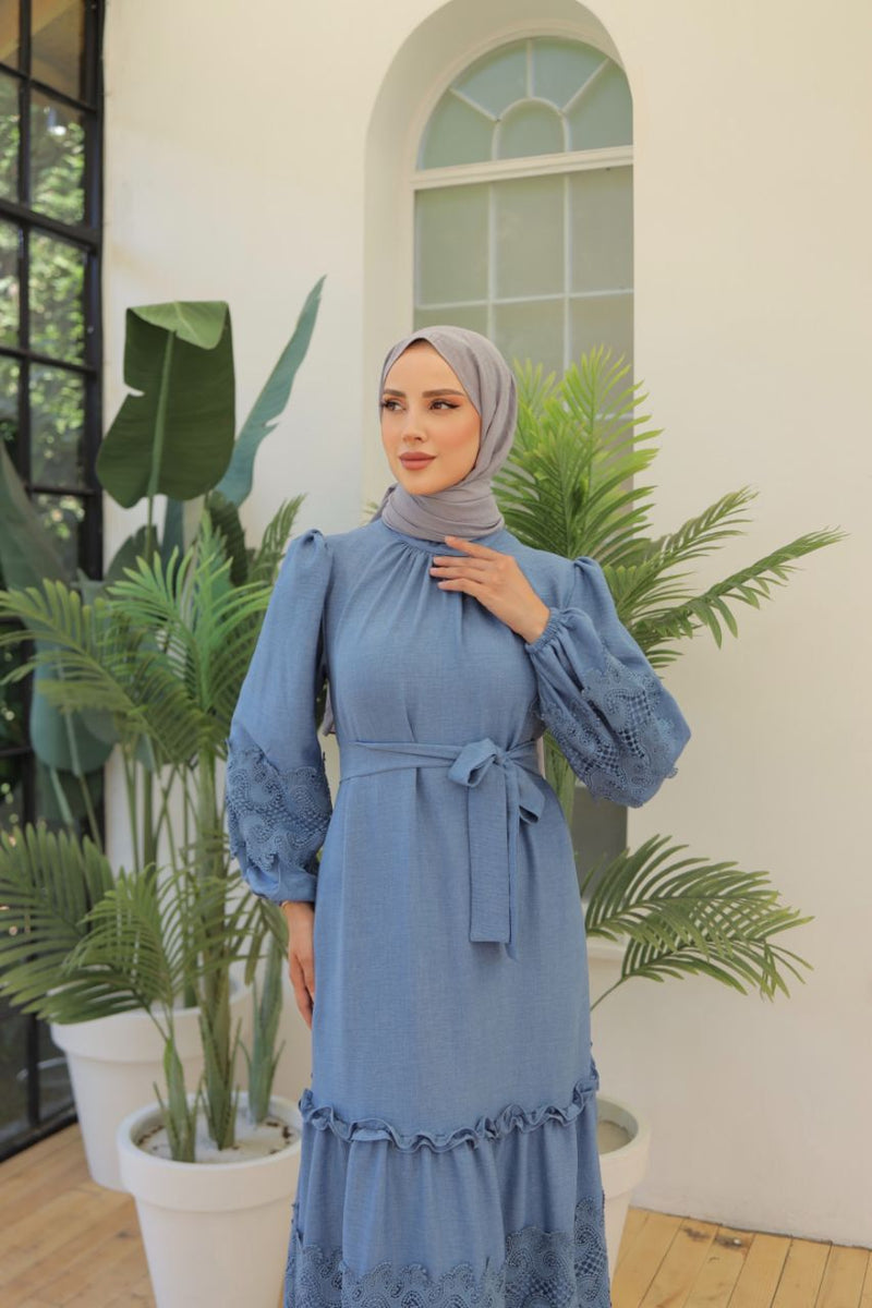 A&M Lace Detailed Dress Blue