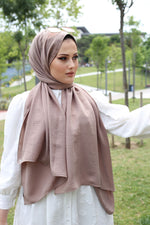 P&F 2138 Jazz Shawl/Camel Feather