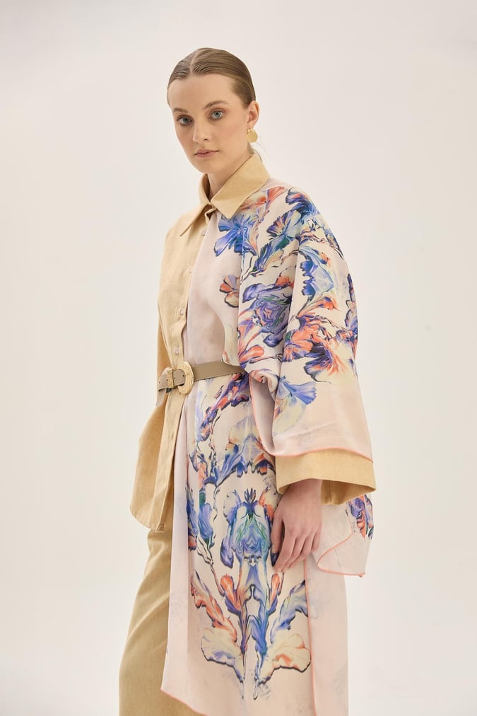 MAISA Reyna Crepe Silk Shawl Powder Pink